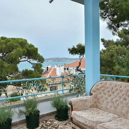 Mavi Pension * Ayvalı