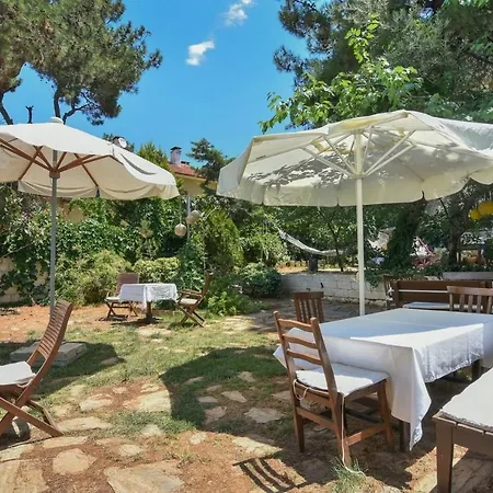 Mavi Pension * Ayvalik